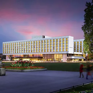 Sofitel Victoria Otel
